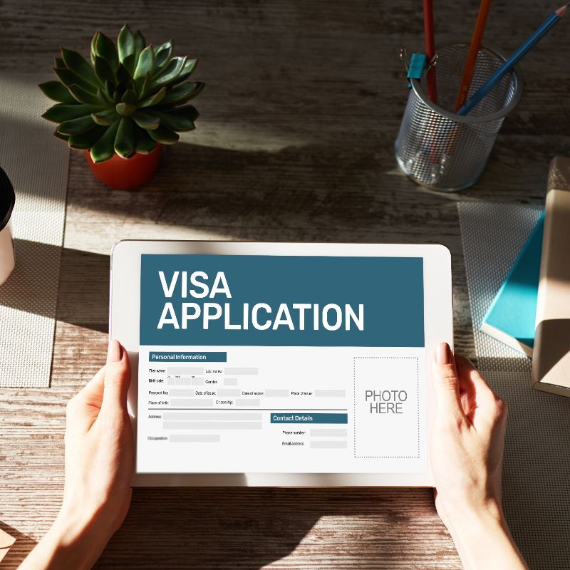 Tablet con una pantalla de aplicación para Visa
